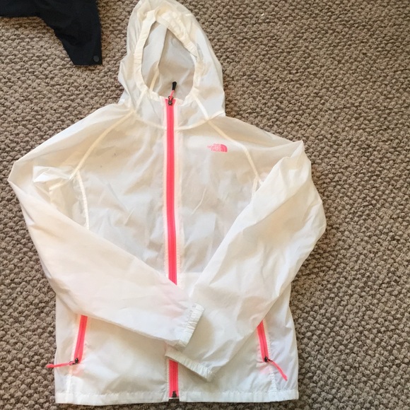 thin north face rain jacket